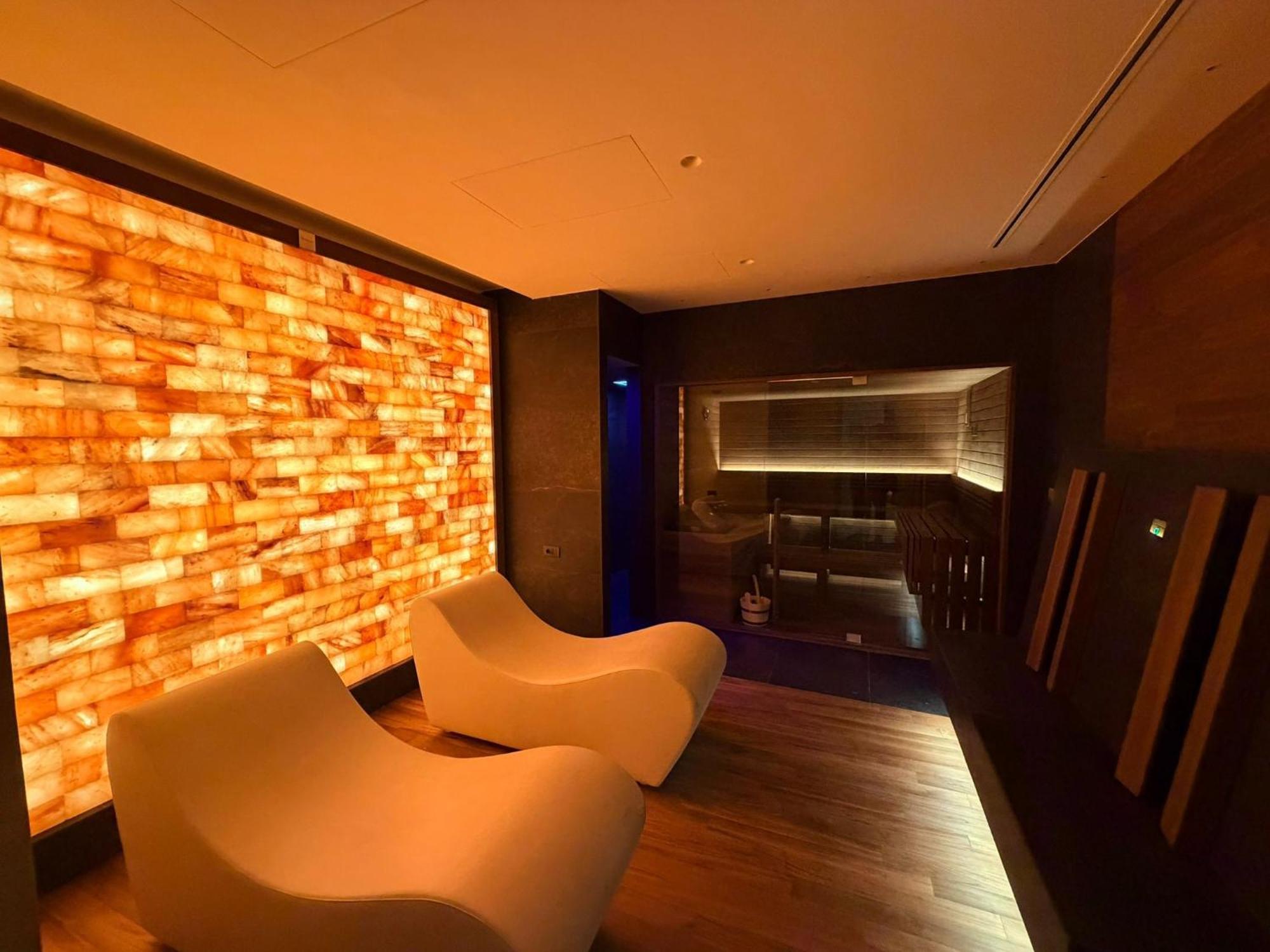 Hotel White, Rome